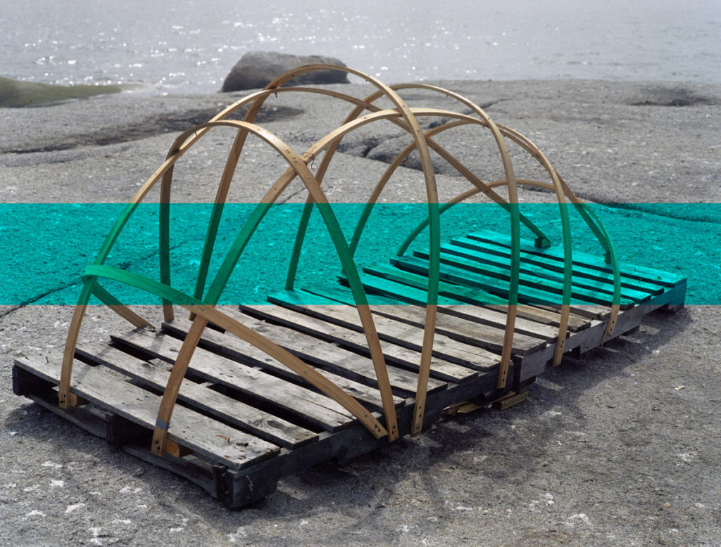 Projects on Nothingness