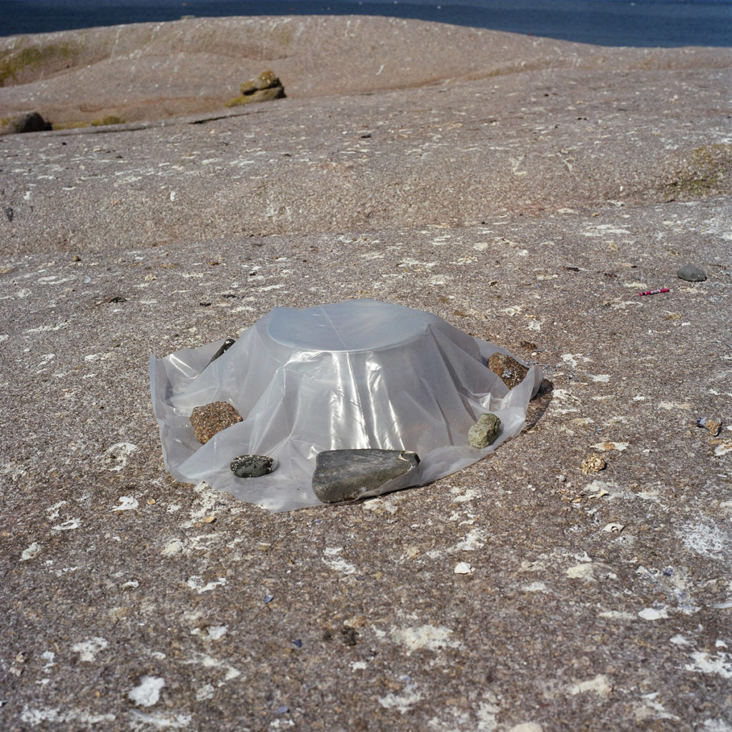 Projects on Nothingness